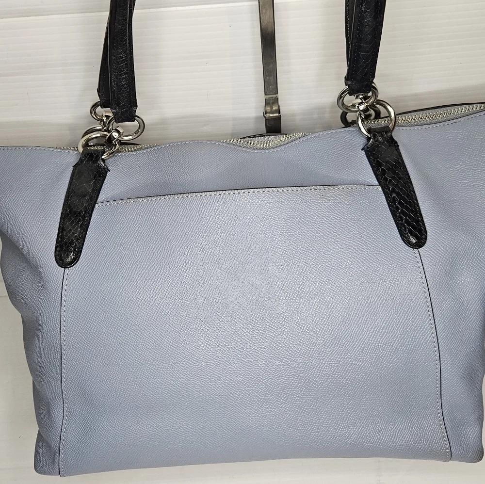 COACH Ava Exotic Trim Tote – Cornflower Snake-Embossed Leather, Zip Closure